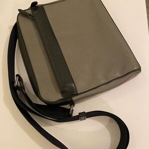 COACH Stylish Gray Leather Men's Bag